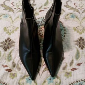 ZARA trf black ankle booties size 37